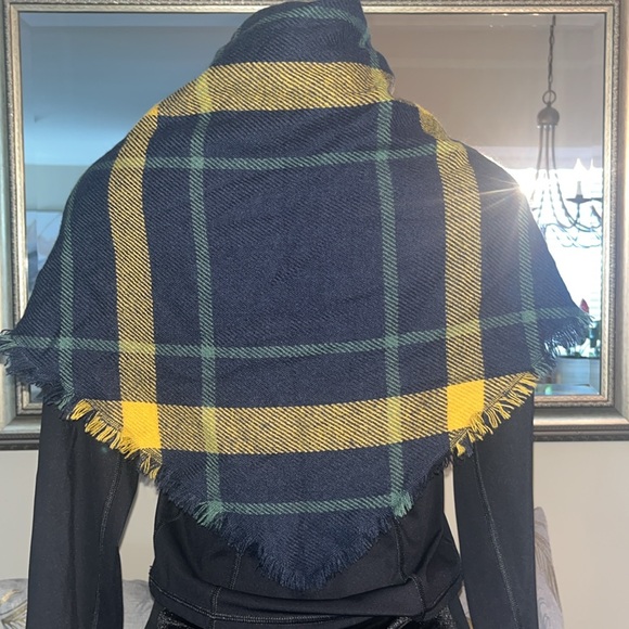 Autumn Winter Female Plaid Scarf - Picture 5 of 7